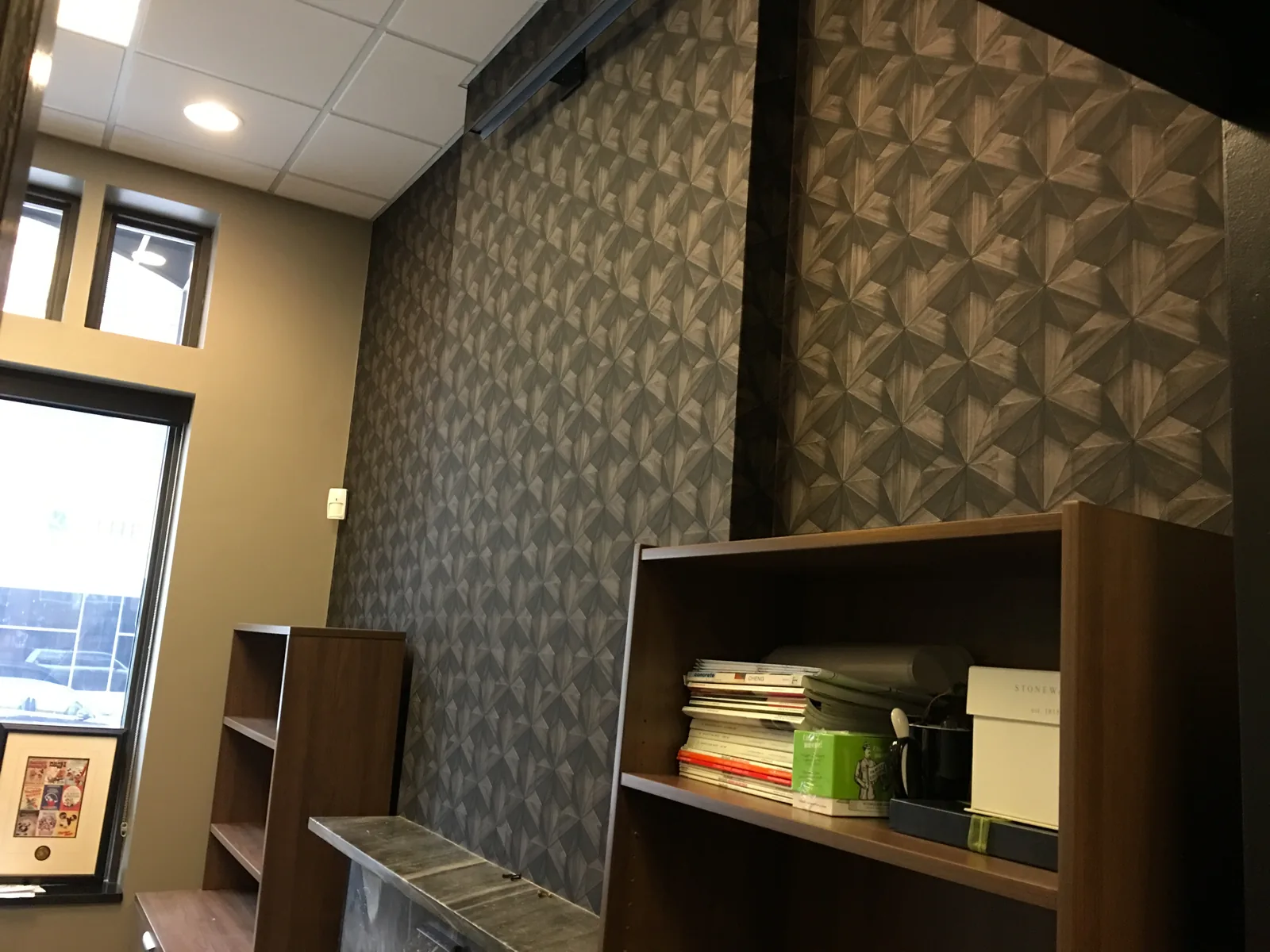 Leaf pattern wallcovering in an office